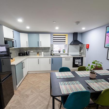Aaron Wise - 51 Fitzhamon Apartments كارديف المظهر الخارجي الصورة