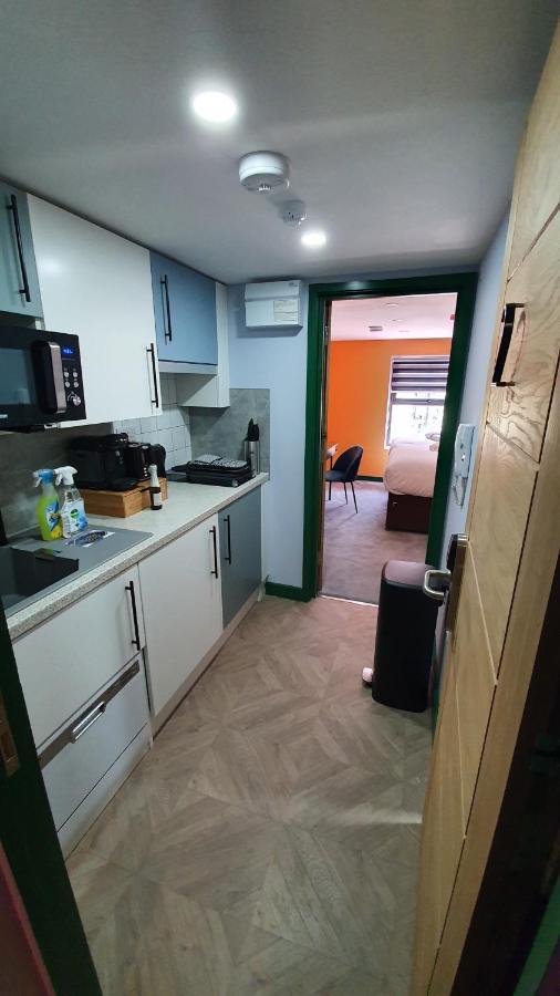 Aaron Wise - 51 Fitzhamon Apartments كارديف المظهر الخارجي الصورة