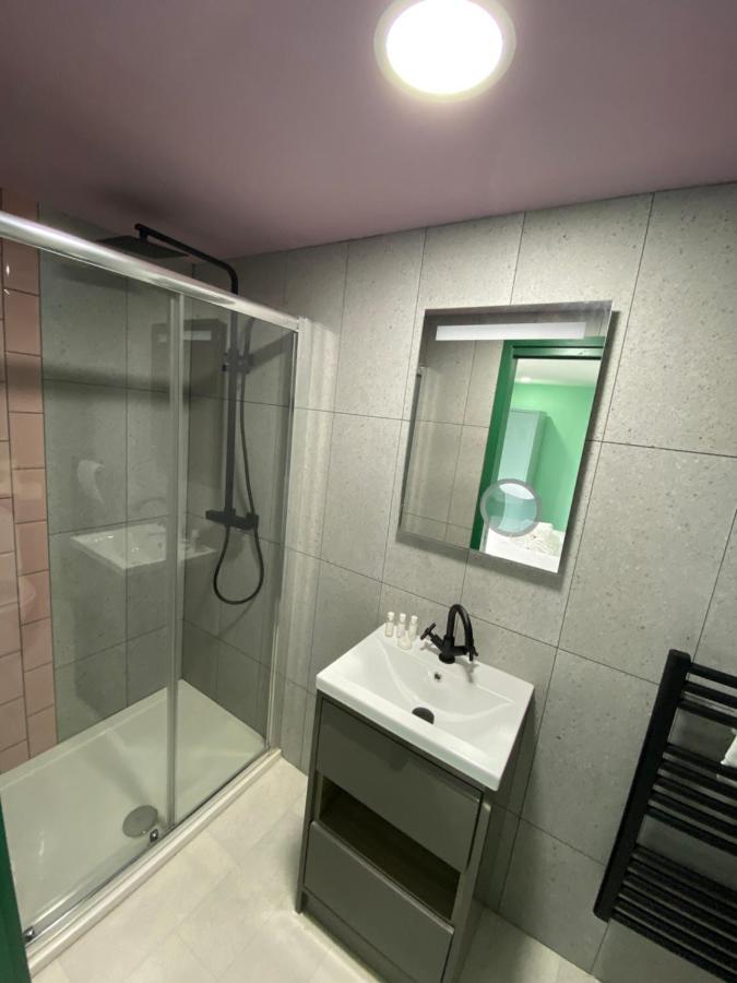 Aaron Wise - 51 Fitzhamon Apartments كارديف المظهر الخارجي الصورة